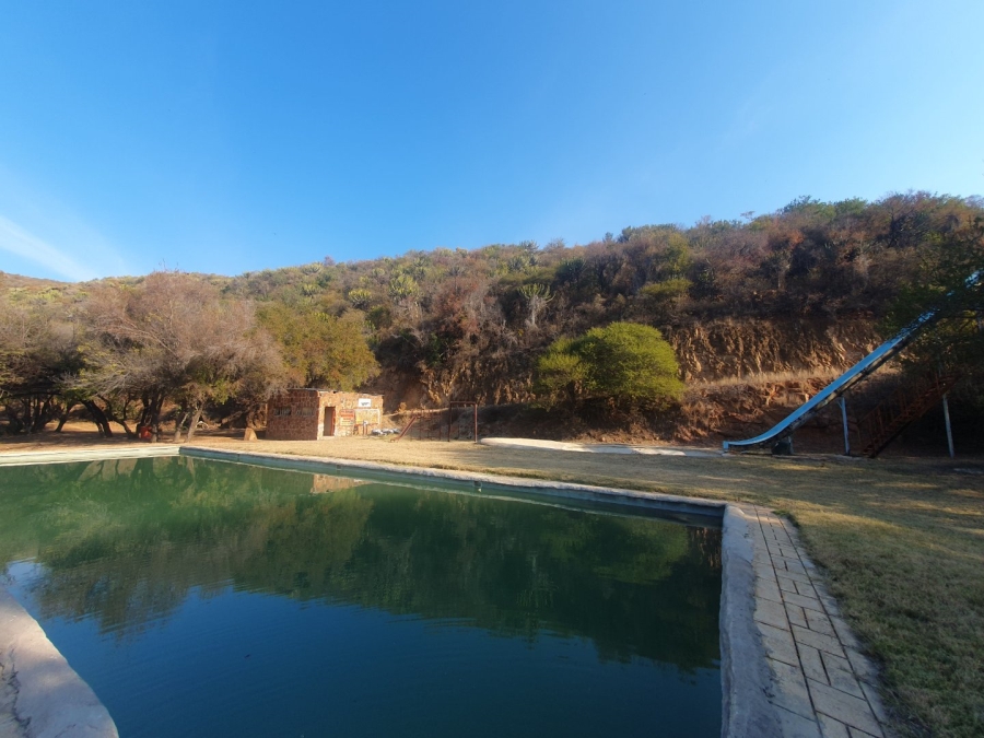 Commercial Property for Sale in Zoutpansdrift North West